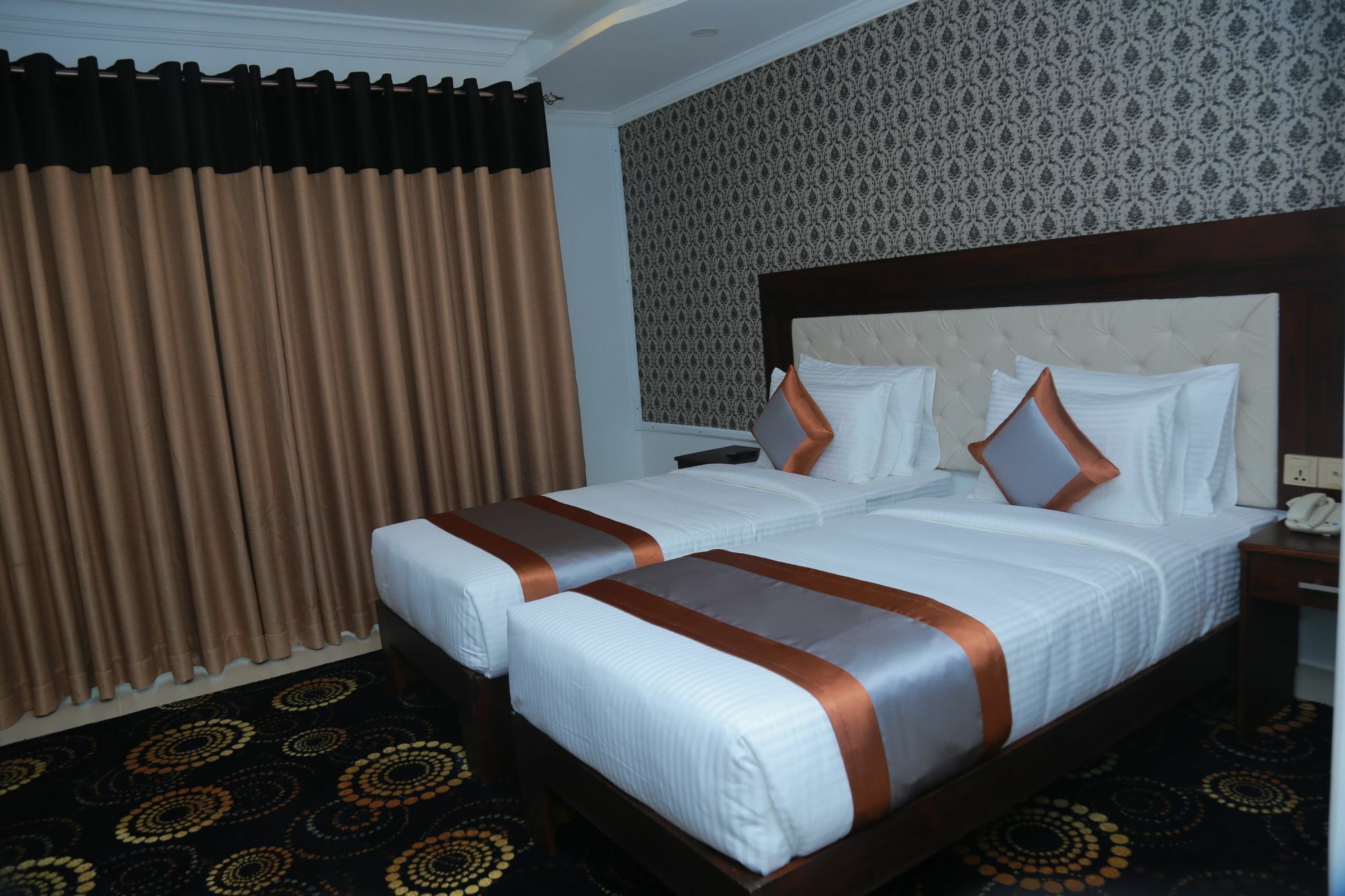 Galaxy Grand Hotel Nuwara Eliya