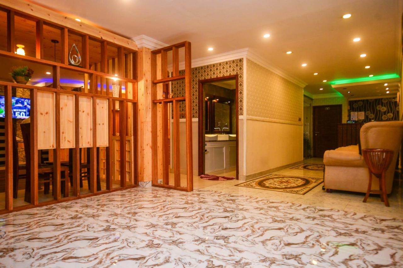 Hotel Galaxy Grand Nuwara Eliya