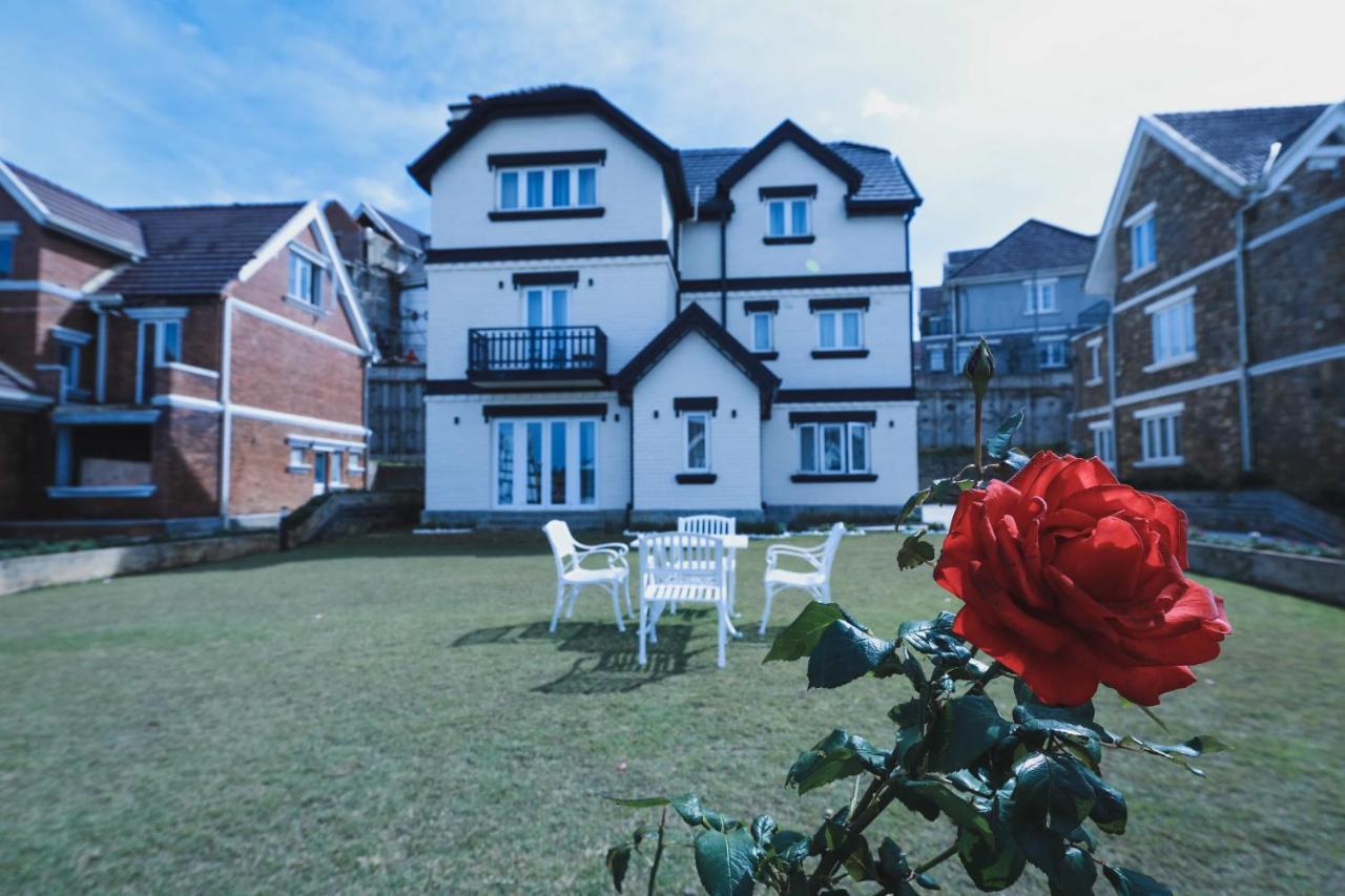 Hotel Stratford - *
