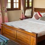 Peace Garden Hotel
