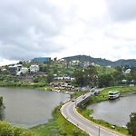 H2O Lakeside Hotel Nuwara Eliya