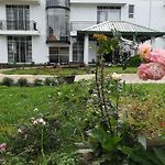 White City Villa