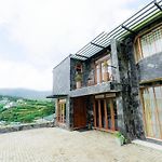 Hummingbird Hill Cottage