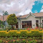 Silver Rose Holiday Home