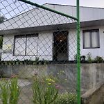 Lakleen Holiday Home
