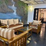 Paradise Inn