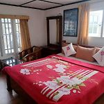 Himawari Hills Hotel And Hostel