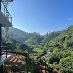 Singing Hills Hotel