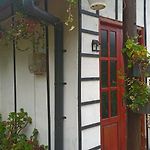 The Mount Lodge