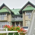 Gregory\'S Bungalow