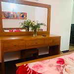 White Vintage Bungalow Nuwara Eliya