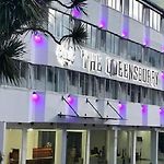 The Queensburry City Hotel