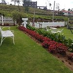 The Tea Garden - Complimentary Breakfast, Near Lake Gregory