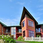 Hw Holiday Resort