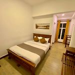 Jetco Lake Front Villa - Nuwara Eliya