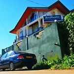 Guest House Hill Paradise