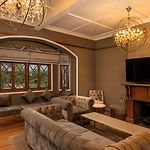 The Bellwood Manor