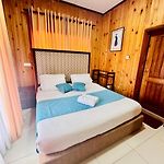 Single Tree Hotel