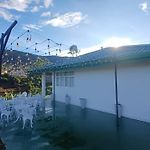 The Mountray View Hotel