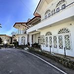 Maples Holiday Resort