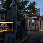 Mahaeliya Rock Castle
