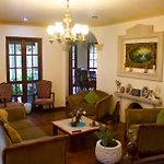 Royal Wattles Boutique Villa