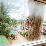 The Pearl Homestay