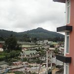 City And Hills View Apartment
