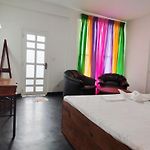 Shiny Cot - Nuwaraeliya