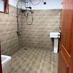 Leopard\'S Villa & Hostel