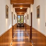 Daffodils Hotel By Kynrock Hotels