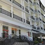 Shinic Holiday Inn