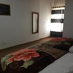 Mee Arana Guest House