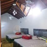 Y2K Holiday Home