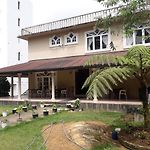 Oasis Hill Contry Resort