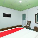 Oyo 453 Hotel Green Palace