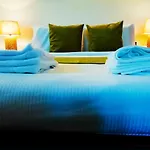 Vishmi's Rest Hotel
