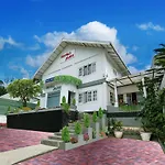 Hotel Jojos 4*