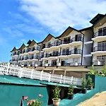 Lake Infinity Luxury Condos