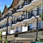 Lake Infinity Luxury Condos