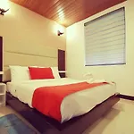 Moon Plains Luxury *