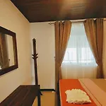 Moon Plains Luxury