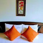 Moon Plains Luxury Apartment *