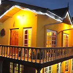 Inn Hill View Bungalow *
