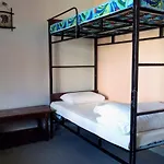 Vibe Way Guest house *