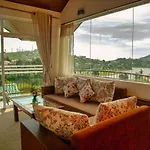 Moon Plains Luxury *