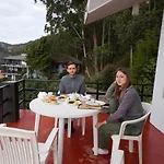 Homestay Woods Hut Nuwara Eliya