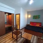 Vishmi's Rest Hotel 3*
