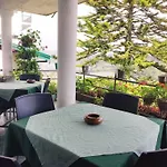 Inn Breeze *