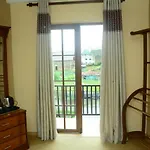 Moon Plains Resort